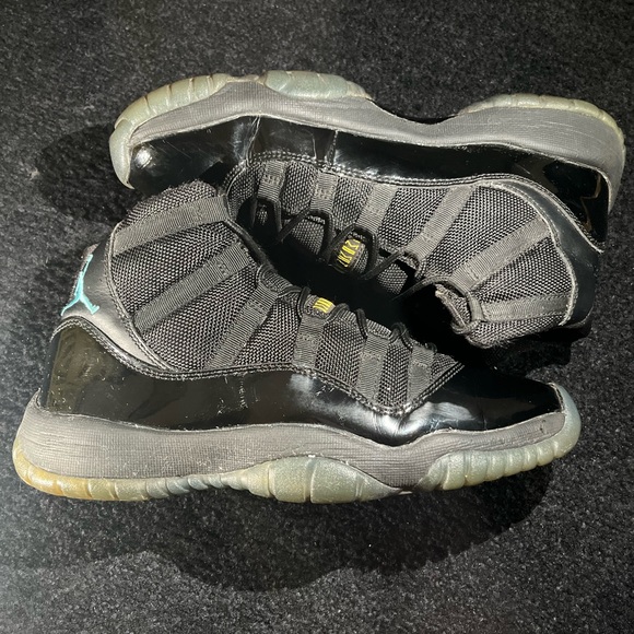 Retro 11 gamma Jordan blue size 6.5y or size 8 womens and adult men size 6.5 - Picture 4 of 5